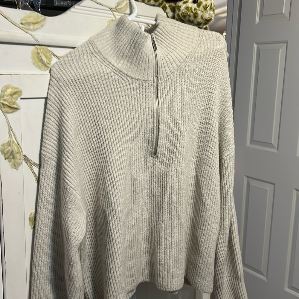 Old Navy off white sweater half zip XL